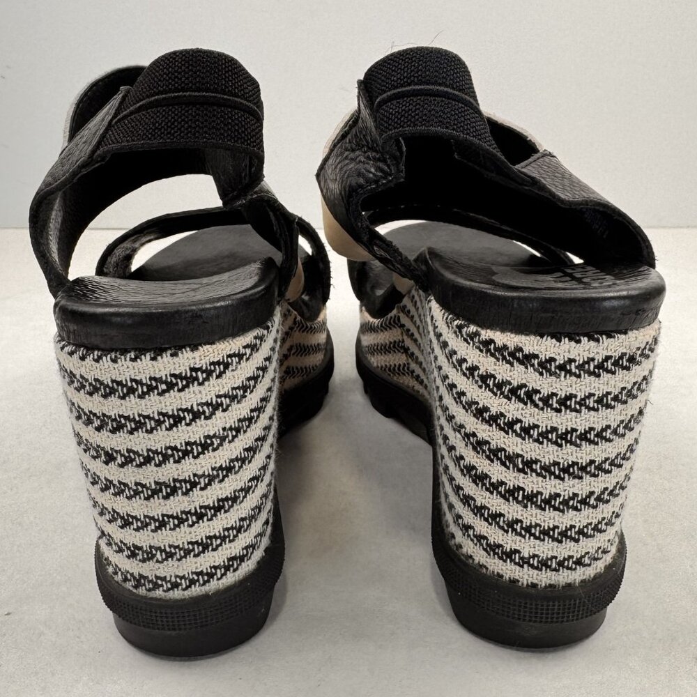 Sorel Womens 7.5 Wedge Sandals Black Beige Strappy Joanie II Slingback Chevron - Picture 4 of 13